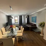 Luxury In Center 1 Apartmán *