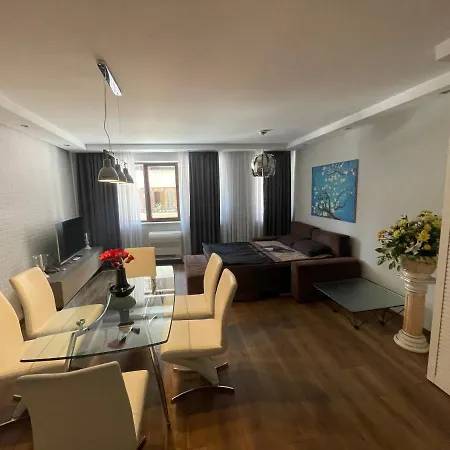 Luxury In Center 1 Apartment *