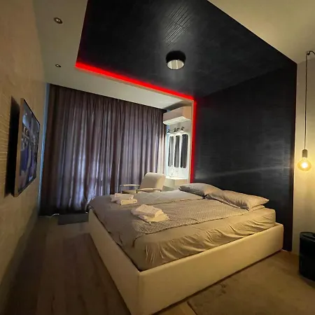 Luxury In Center 1 Apartment