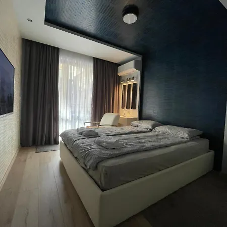 Apartment Luxury In Center 1 *